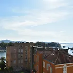 Apartment Sunshine Near Bridge